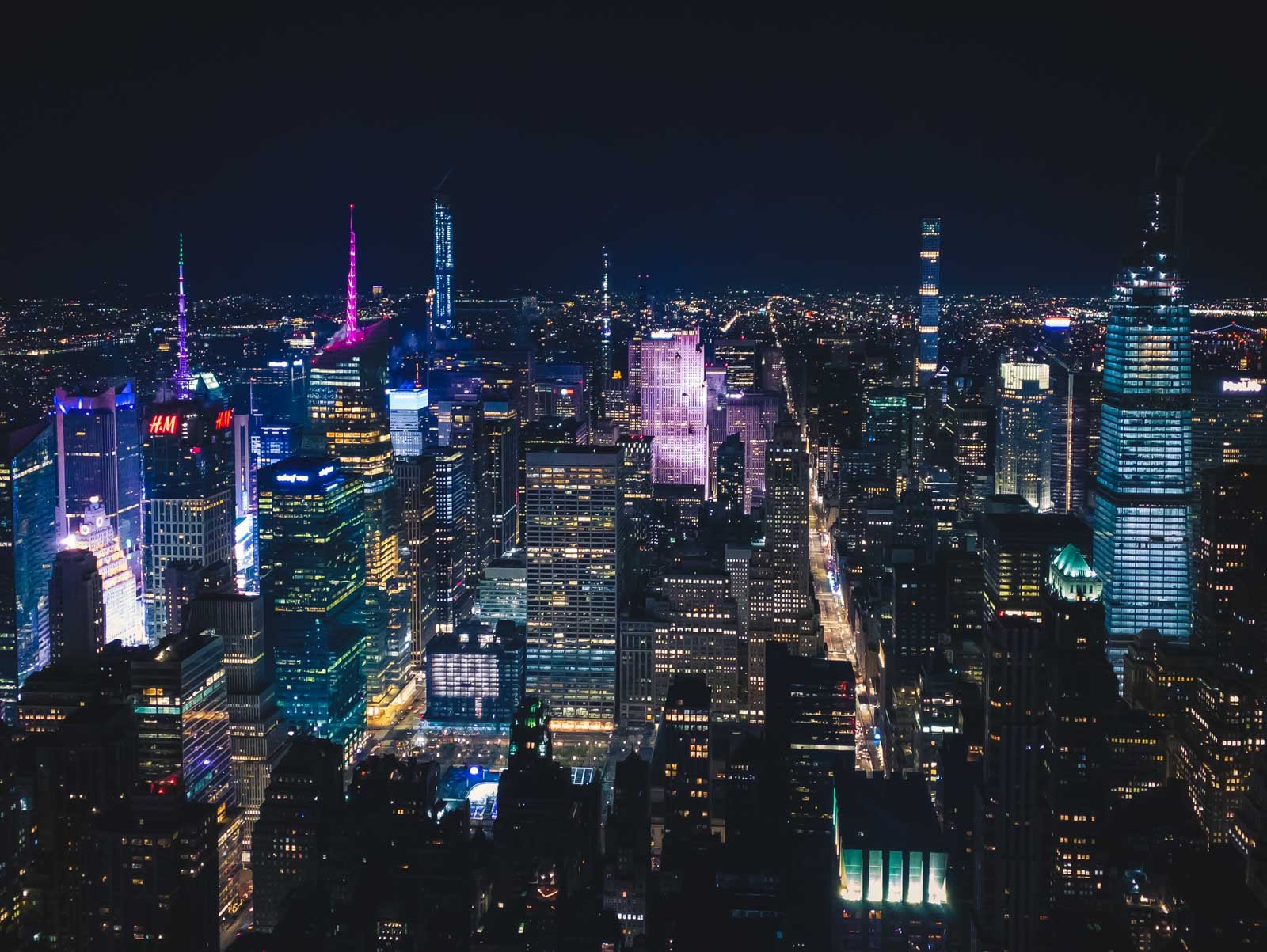 The stunning view of the Manhattan skyline from the triangular outdoor sky deck at the Edge at Hudson Yards.